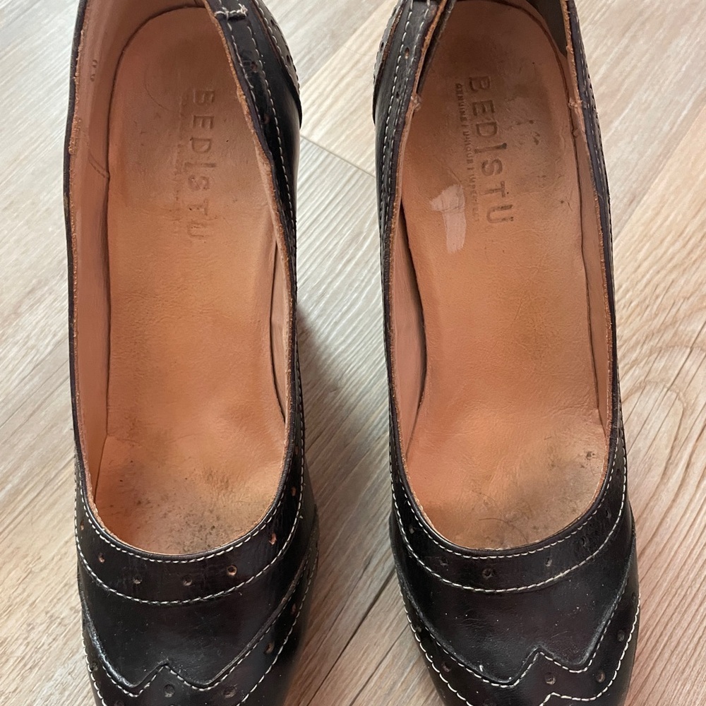BED|STU Black Leather Heels with Decorative Stitching
